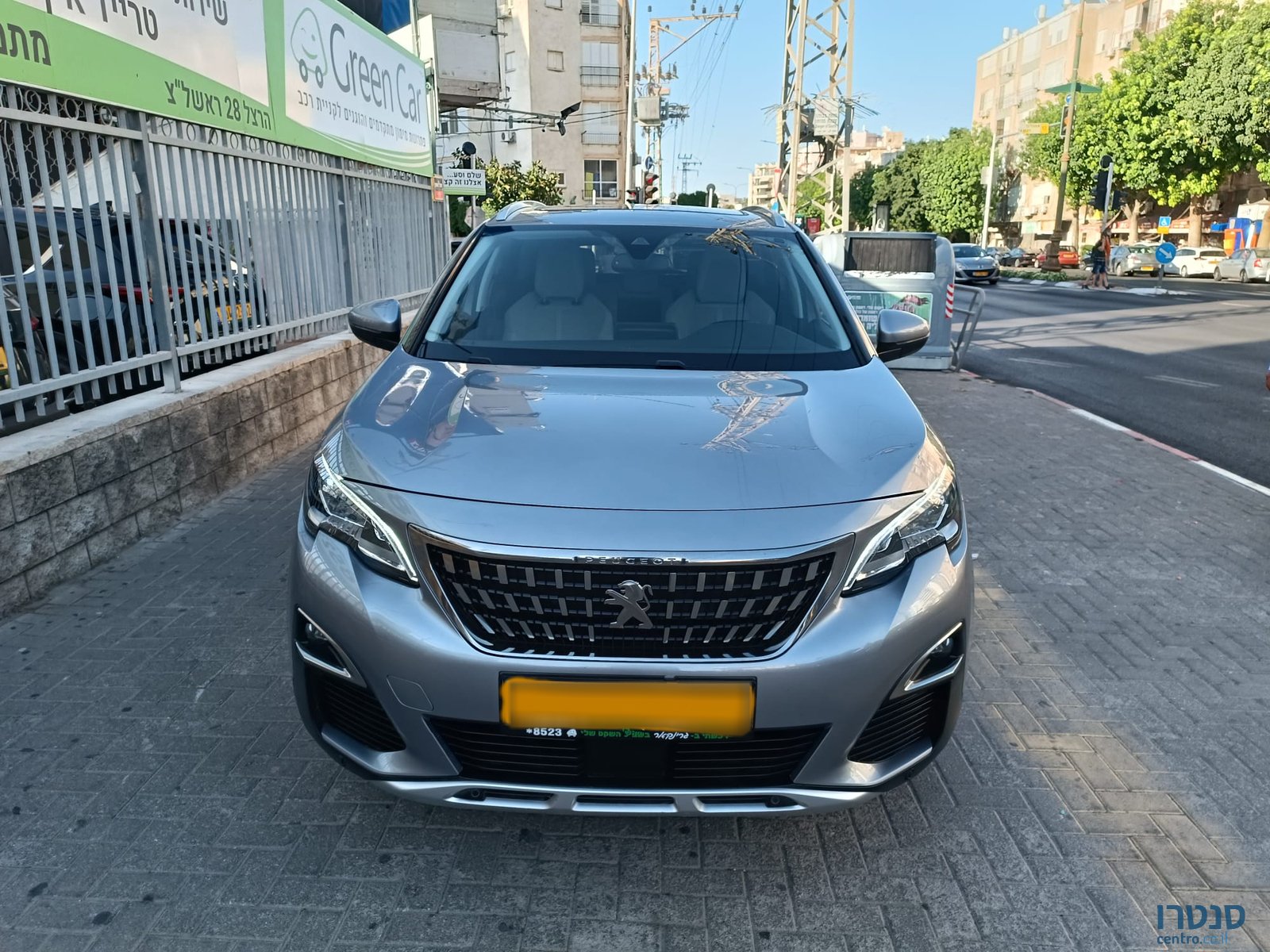 2021' Peugeot 3008 photo #2