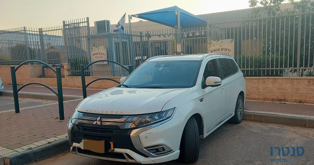 2021' Mitsubishi Outlander מיצובישי אאוטלנדר photo #1