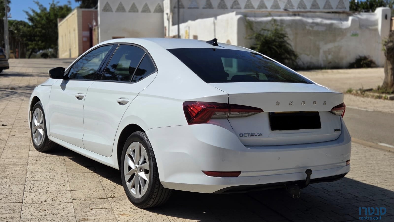 2022' Skoda Octavia Ambition photo #4
