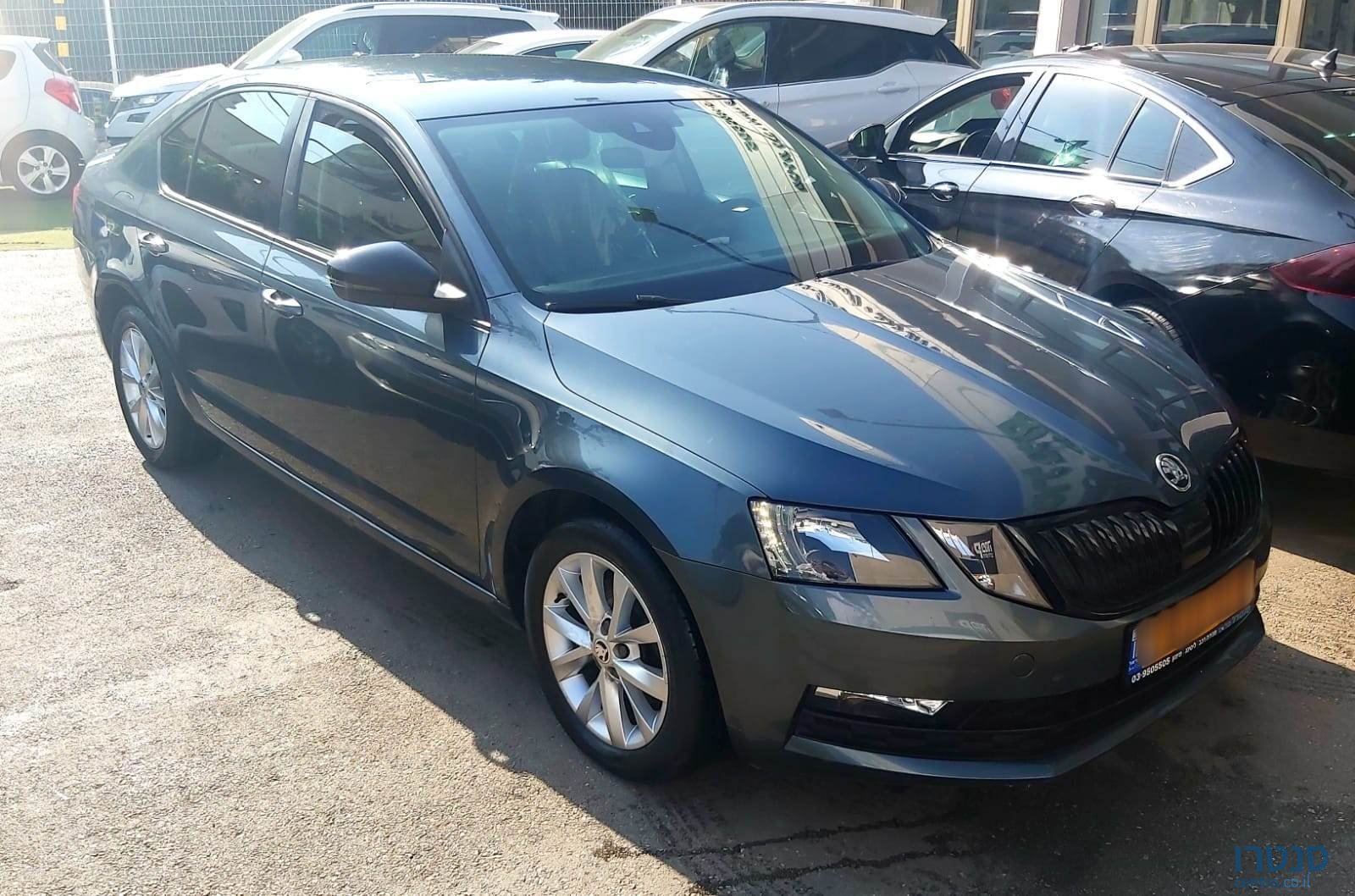 2019' Skoda Octavia photo #2