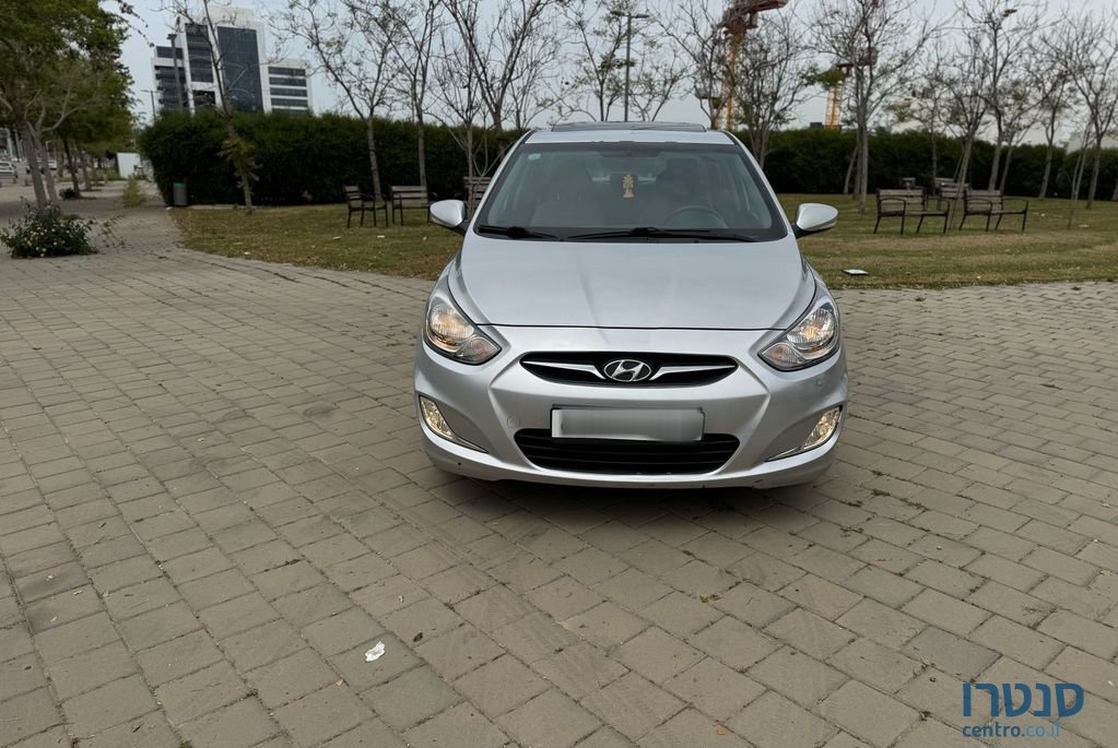 2012' Hyundai i25 יונדאי אקסנט photo #6