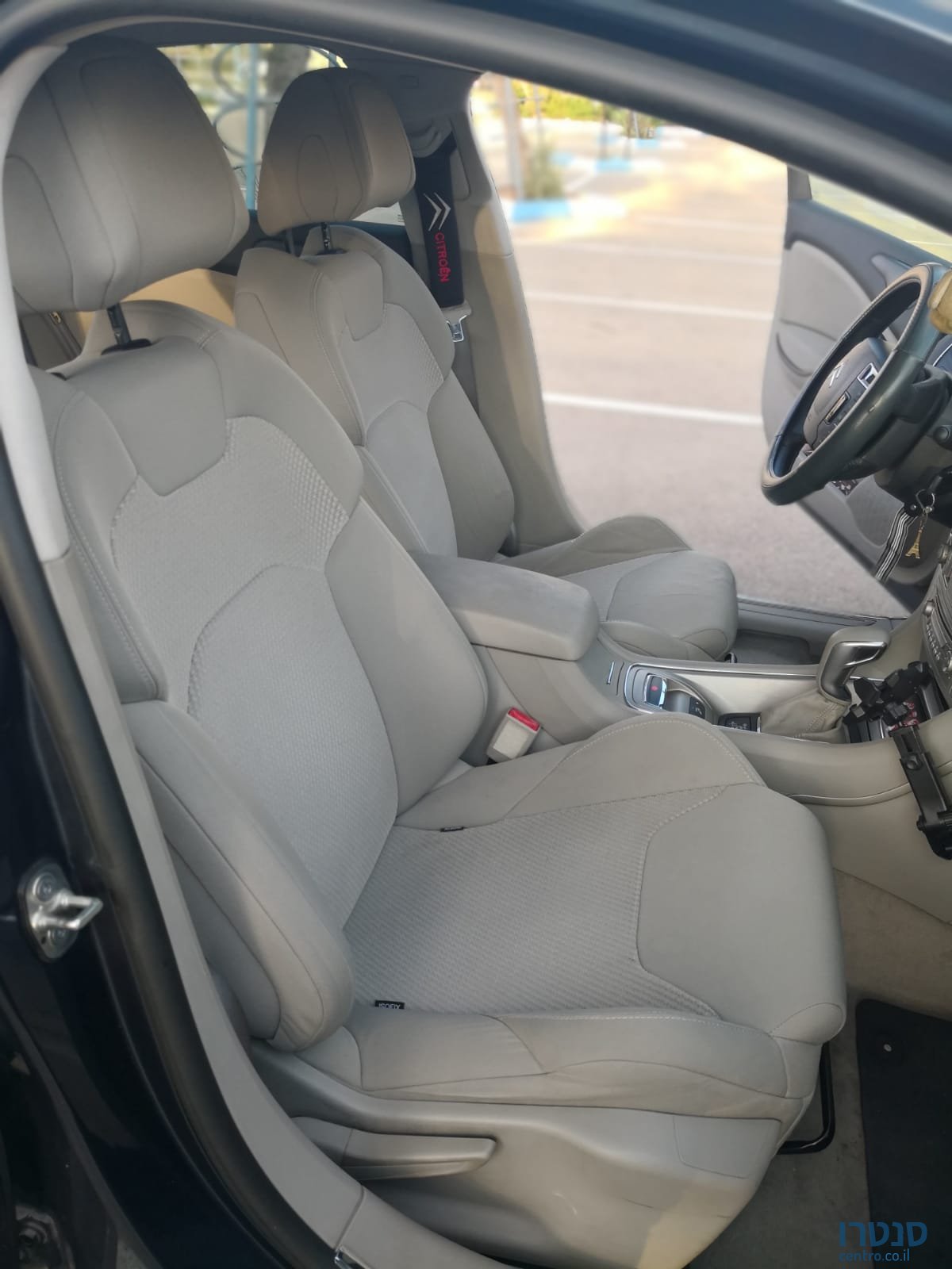 2010' Citroen C5 Comfort photo #5