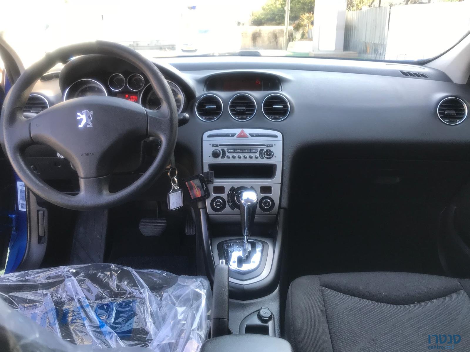 2010' Peugeot 308 photo #3