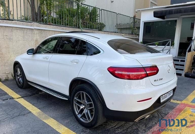 2018' Mercedes-Benz Glc-Class מרצדס photo #1