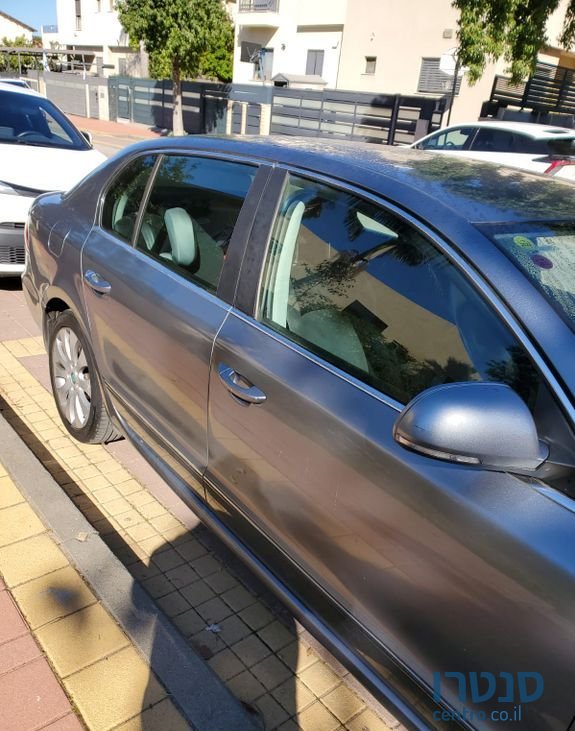 2012' Skoda Superb סקודה סופרב photo #3