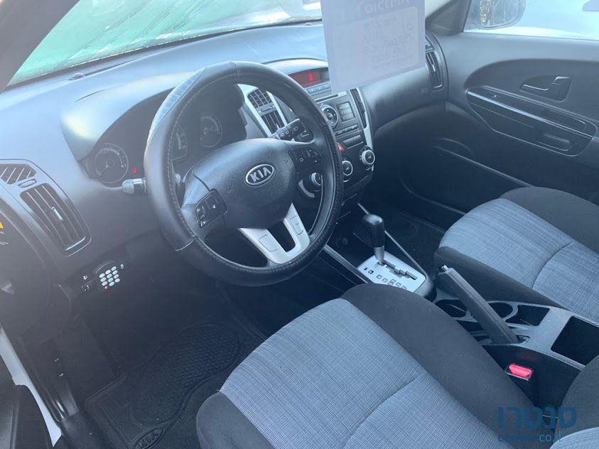 2012' Kia Ceed photo #2