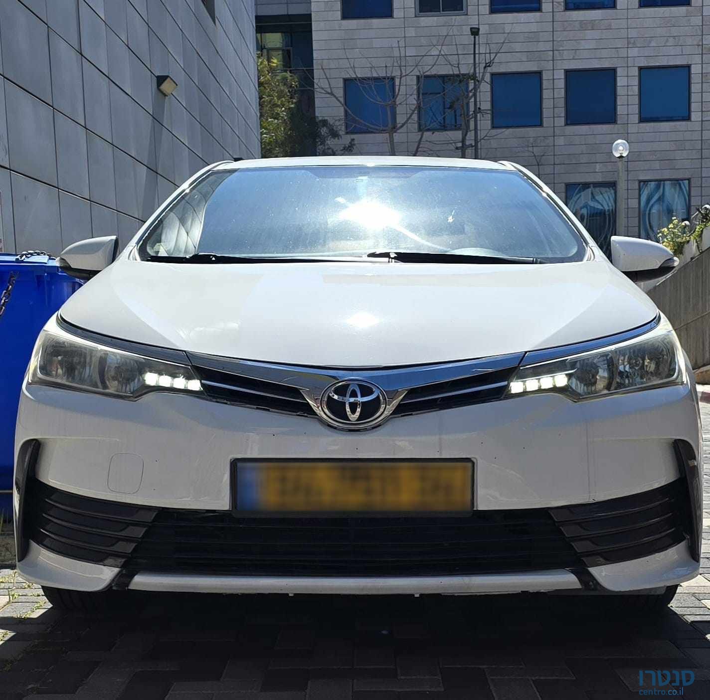 2015' Toyota Corolla photo #1