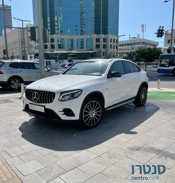 2018' Mercedes-Benz Glc-Class מרצדס photo #1