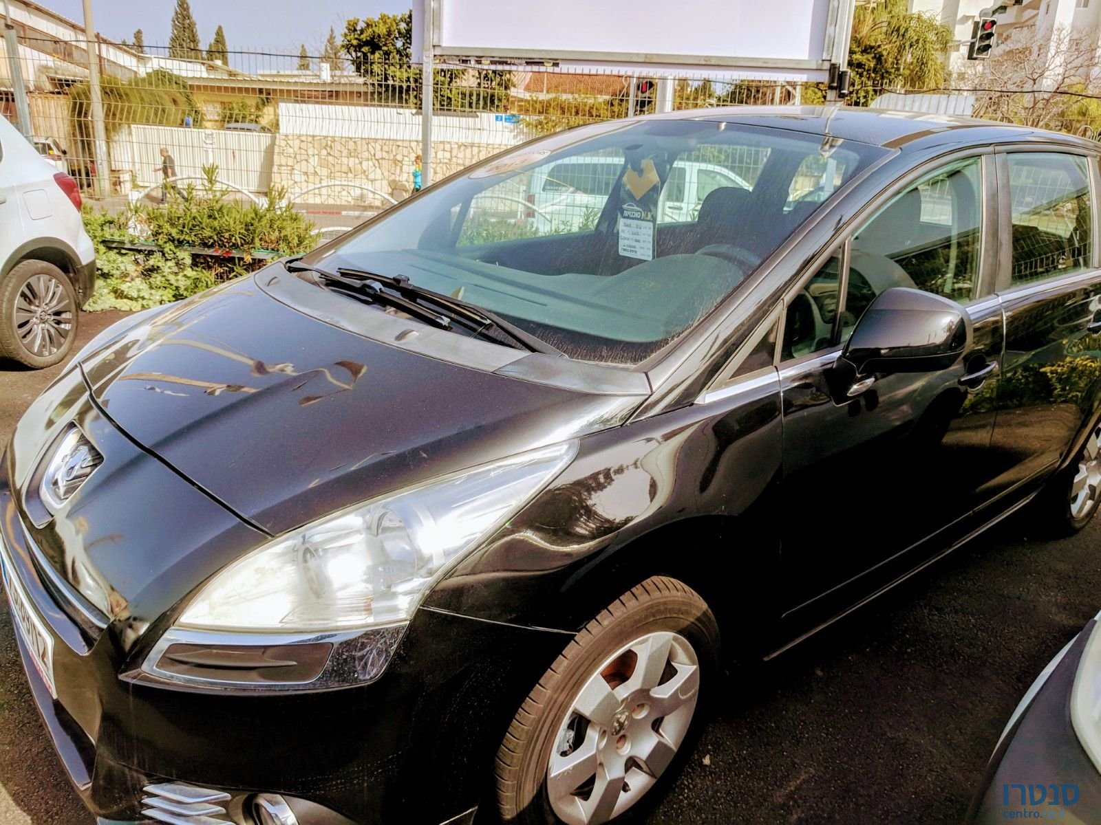 2013' Peugeot 5008 photo #1