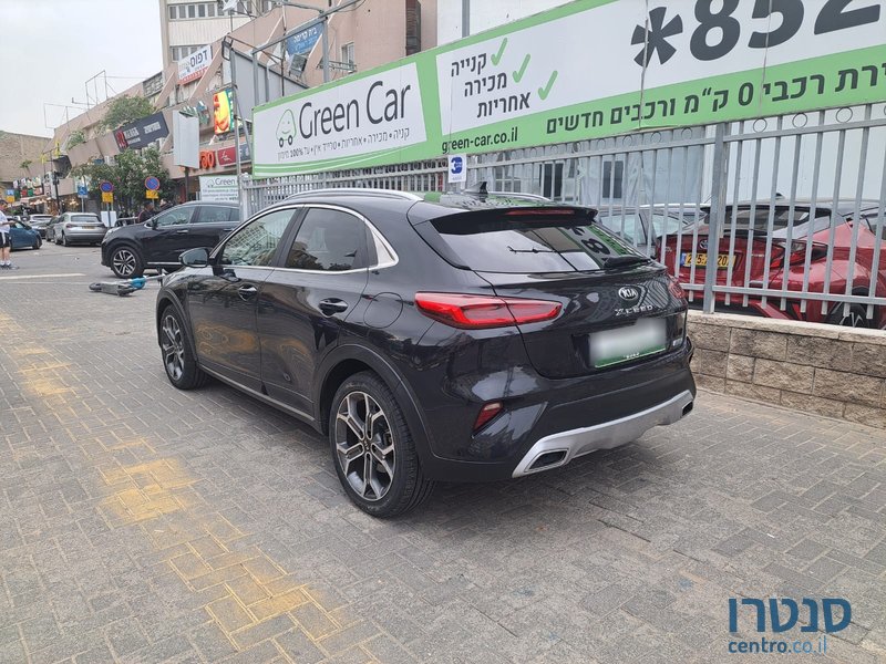 2021' Kia XCeed photo #4