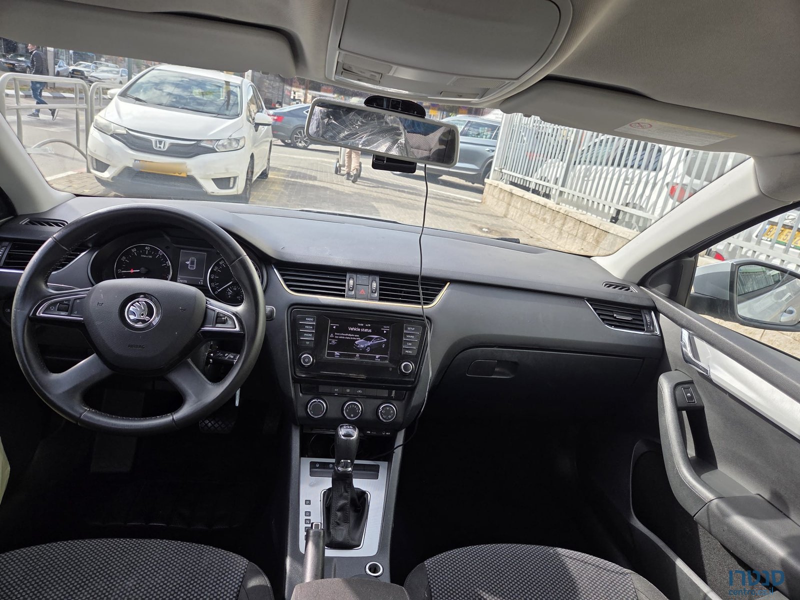 2017' Skoda Octavia סטיישן photo #2