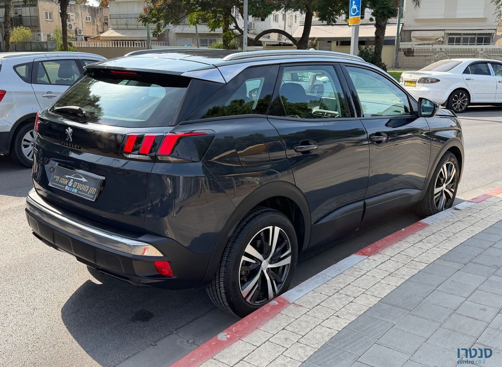 2019' Peugeot 3008 פיג'ו photo #6