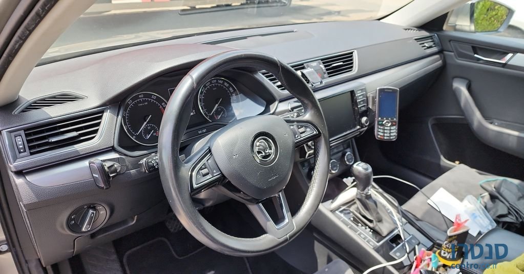 2017' Skoda Superb סקודה סופרב photo #3