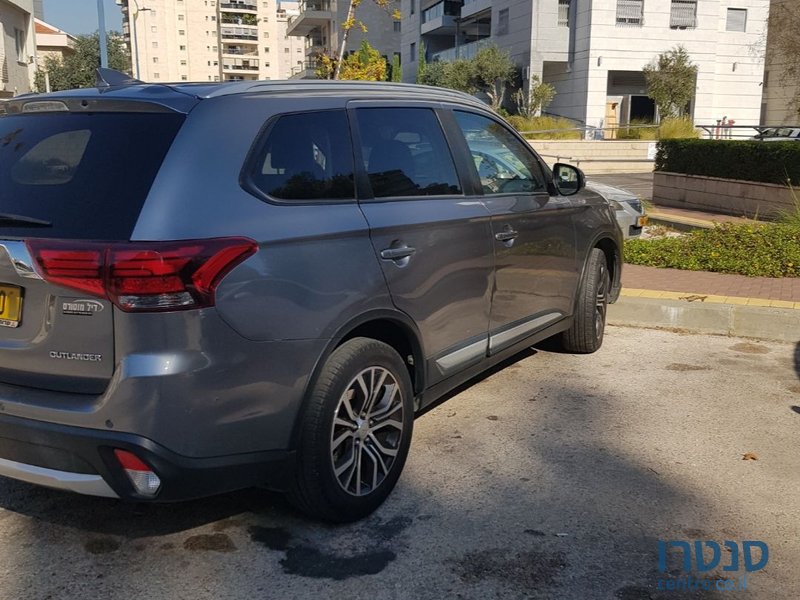 2018' Mitsubishi Outlander מיצובישי אאוטלנדר photo #6