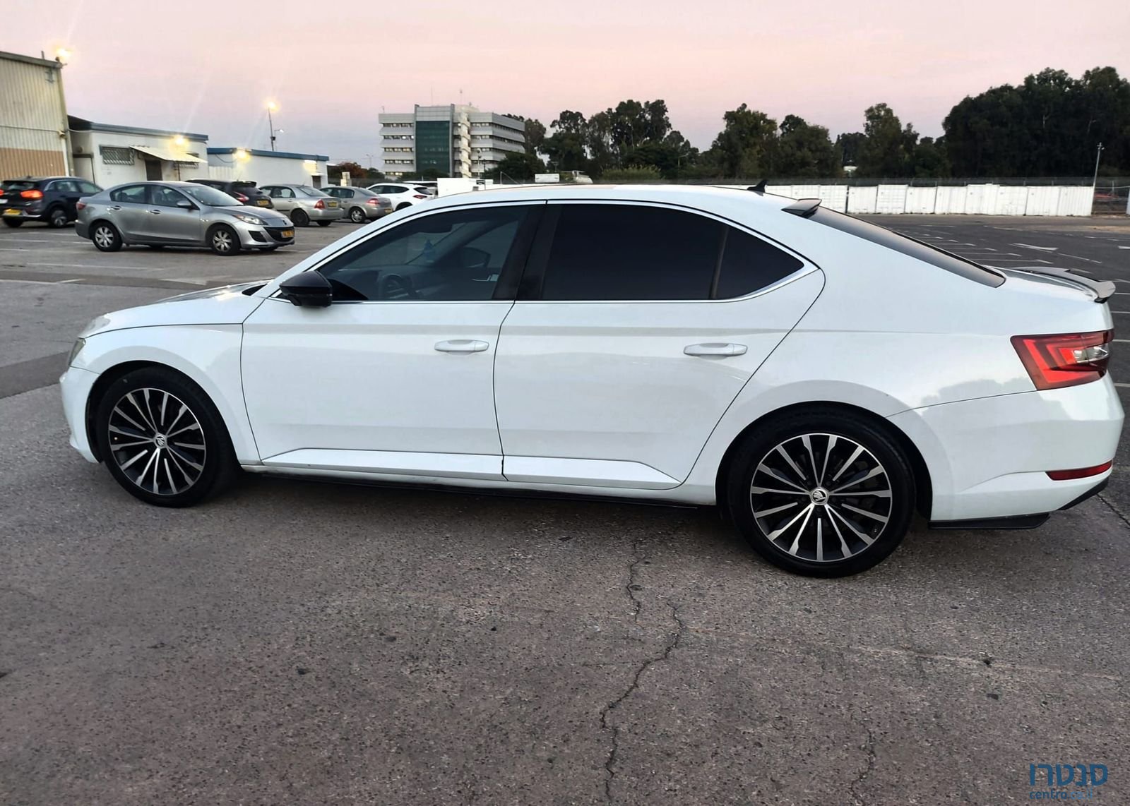 2016' Skoda Superb סקודה סופרב photo #6
