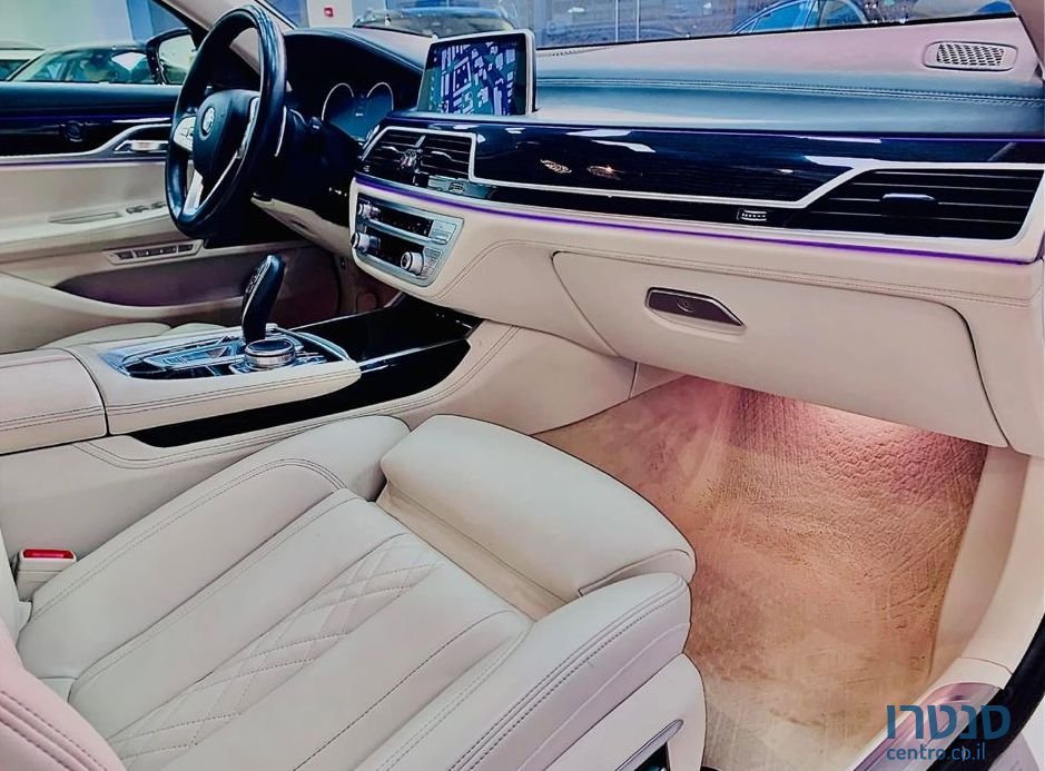 2019' BMW 740 ב.מ.וו photo #3