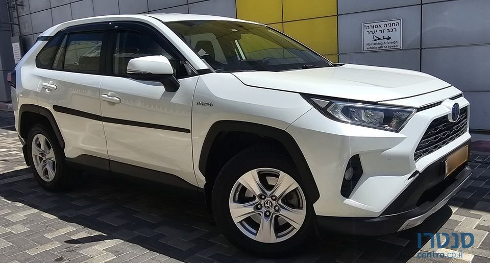 2019' Toyota RAV4 photo #1
