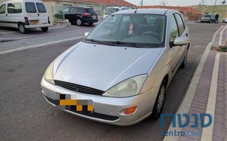 2000' Ford Focus photo #2