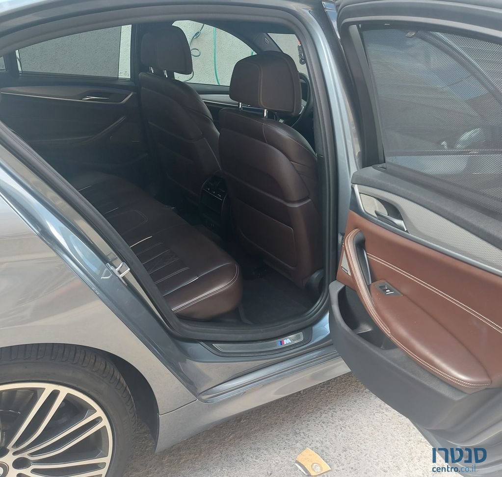 2019' BMW 5 Series ב.מ.וו סדרה 5 photo #4