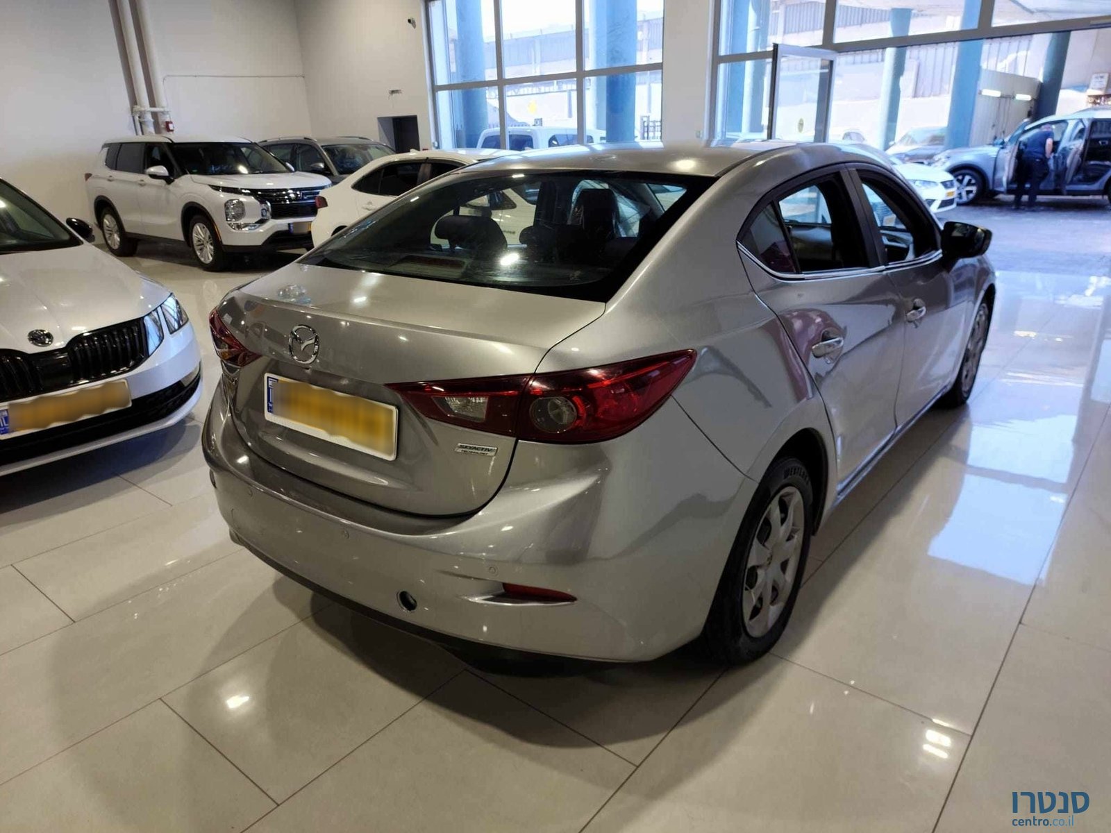 2015' Mazda 3 photo #3