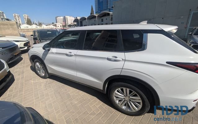 2023' Mitsubishi Outlander מיצובישי אאוטלנדר photo #3