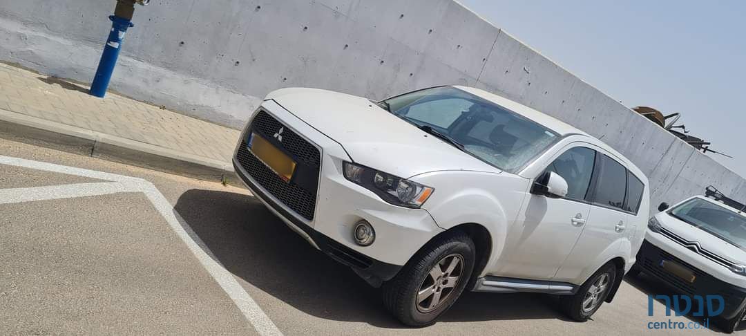 2012' Mitsubishi Outlander מיצובישי אאוטלנדר photo #1