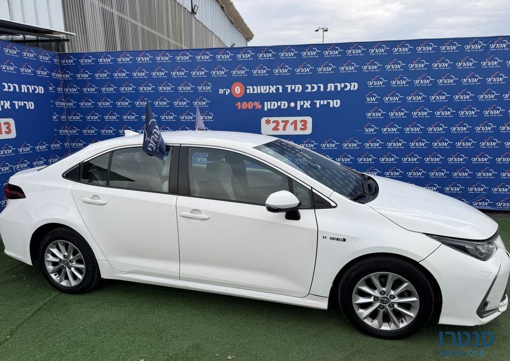2020' Toyota Corolla טויוטה קורולה photo #3