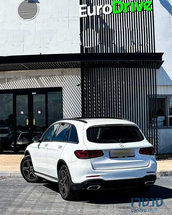 2021' Mercedes-Benz GLC מרצדס photo #2