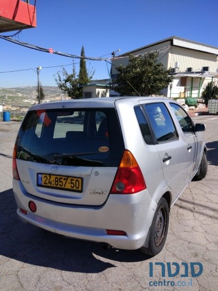 2003' Daihatsu YRV photo #1