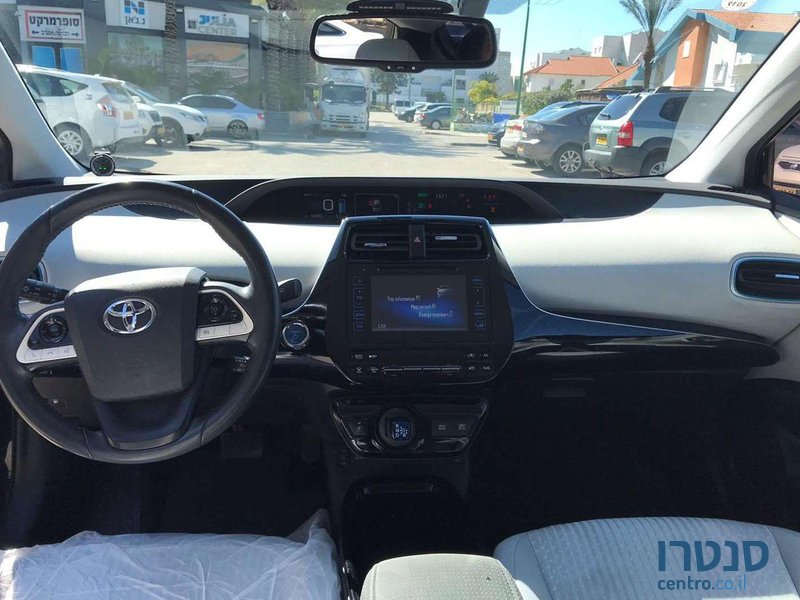 2016' Toyota Prius טויוטה פריוס photo #3