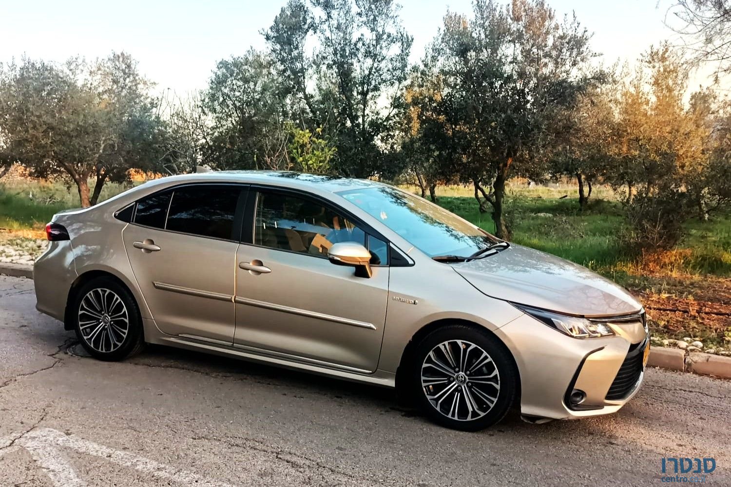 2021' Toyota Corolla טויוטה קורולה photo #1