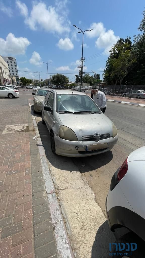 2001' Toyota Yaris טויוטה יאריס photo #2