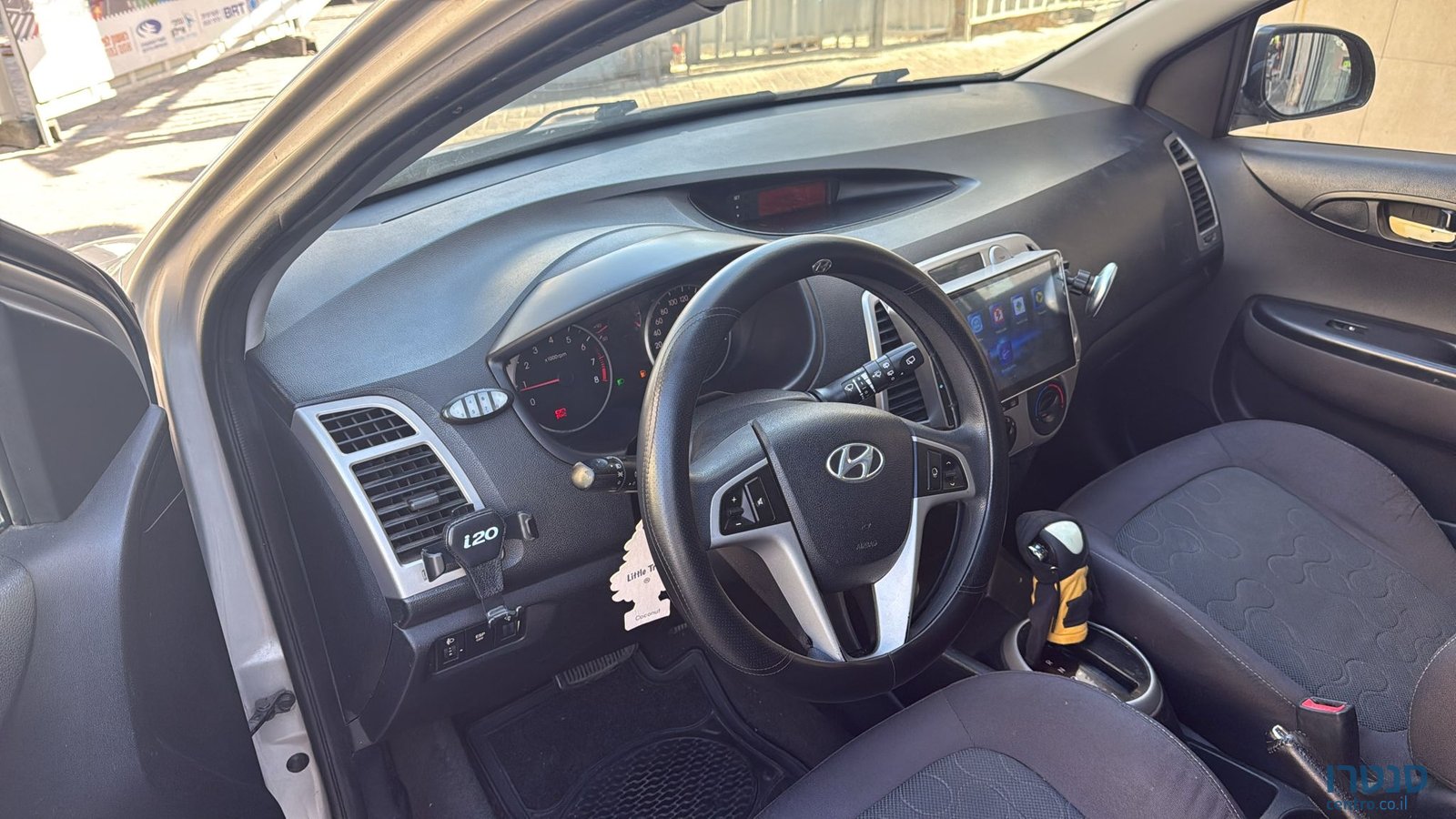 2010' Hyundai i10 photo #3