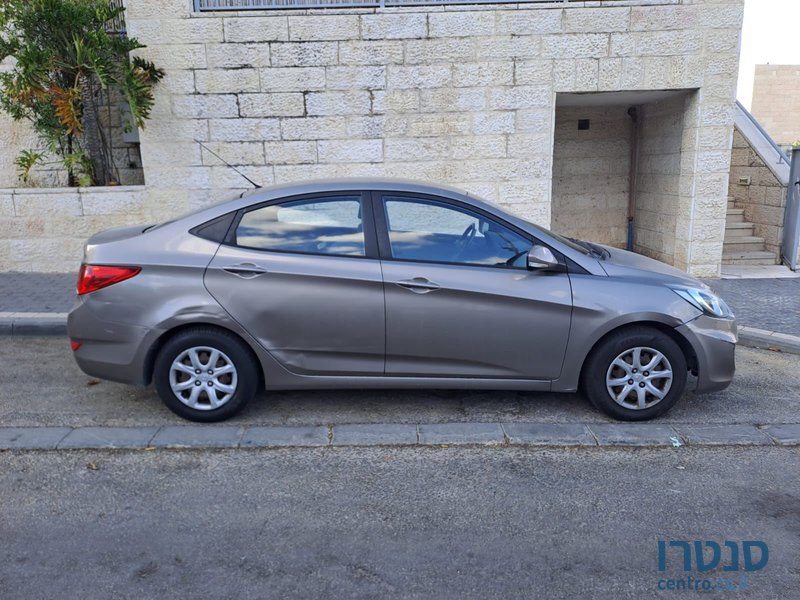 2014' Hyundai i25 יונדאי photo #3