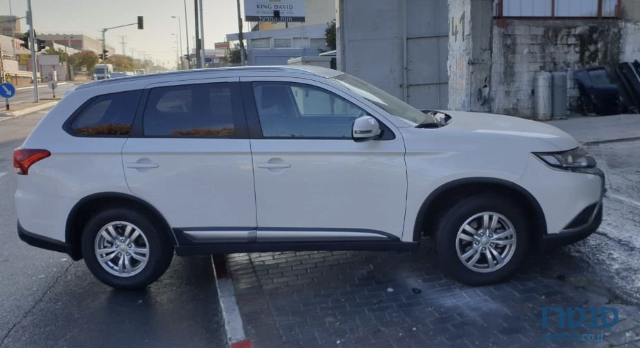 2018' Mitsubishi Outlander מיצובישי אאוטלנדר photo #2