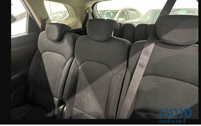 2019' Kia Carens photo #7