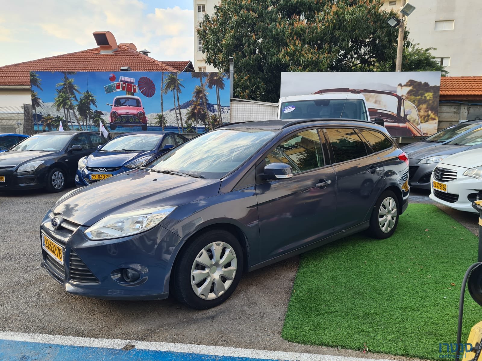 2013' Ford Focus photo #2