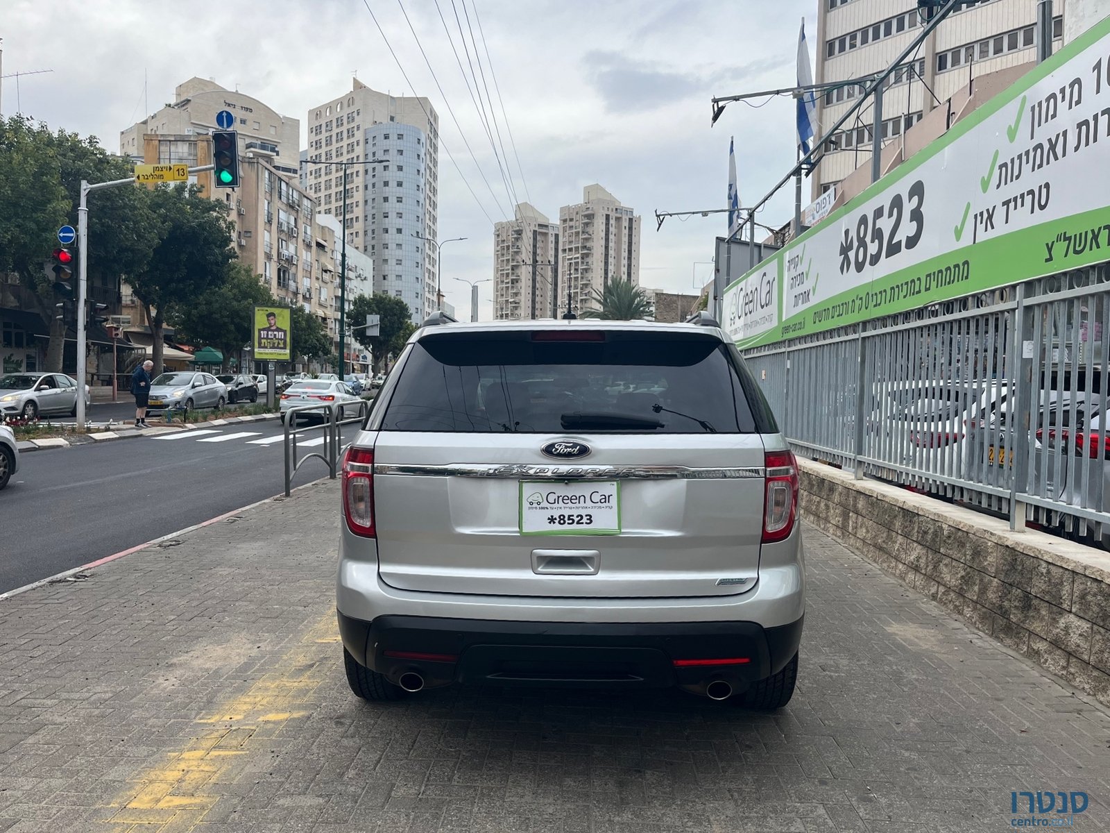 2014' Ford Explorer photo #5