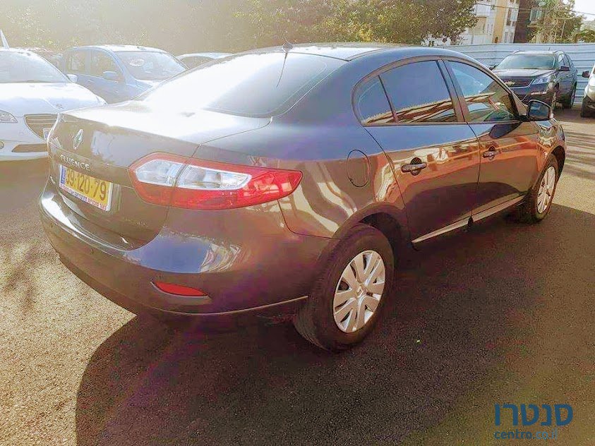 2012' Renault Fluence photo #2