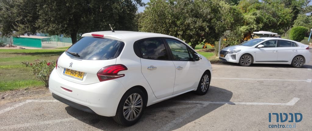 2015' Peugeot 208 פיג'ו photo #6