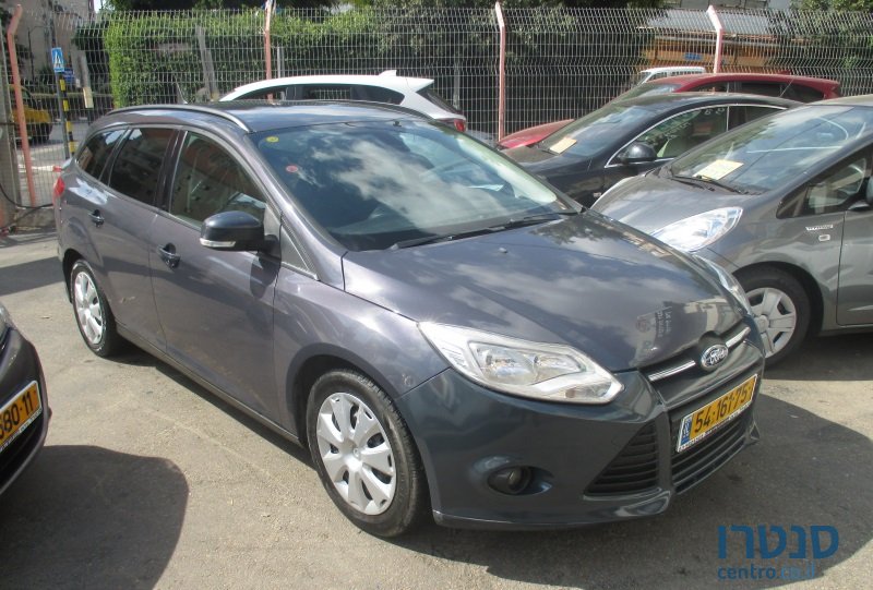 2014' Ford Focus photo #1