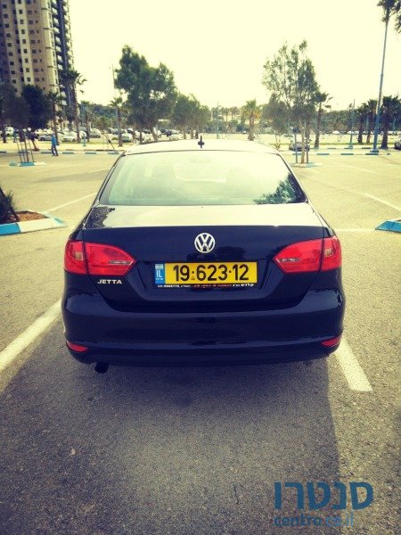 2013' Volkswagen Jetta photo #2