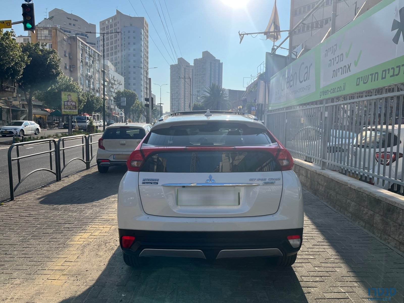 2019' Mitsubishi Eclipse Cross photo #6