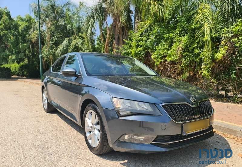 2017' Skoda Superb סקודה סופרב photo #1