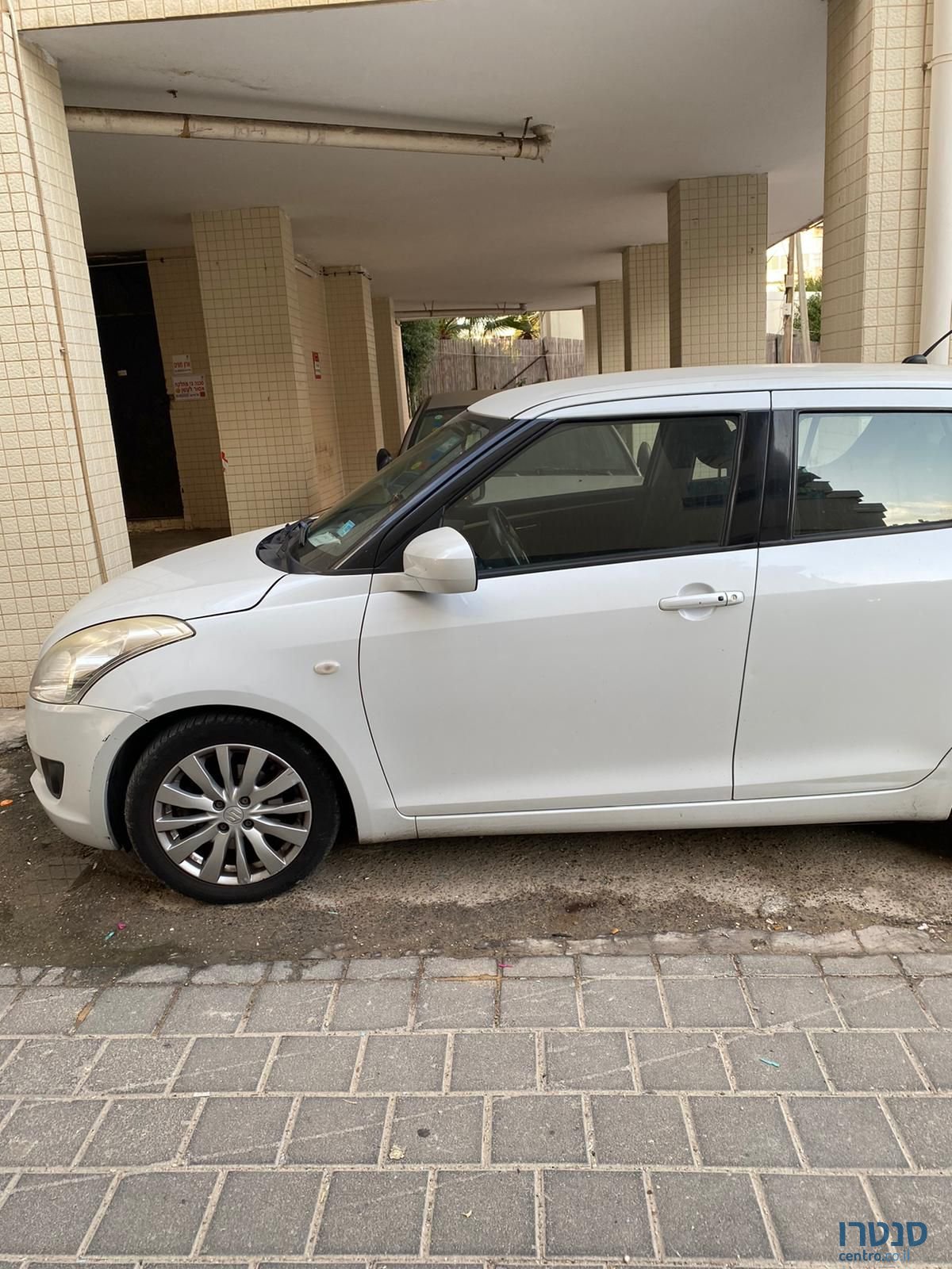 2011' Suzuki Swift סוזוקי סוויפט photo #3