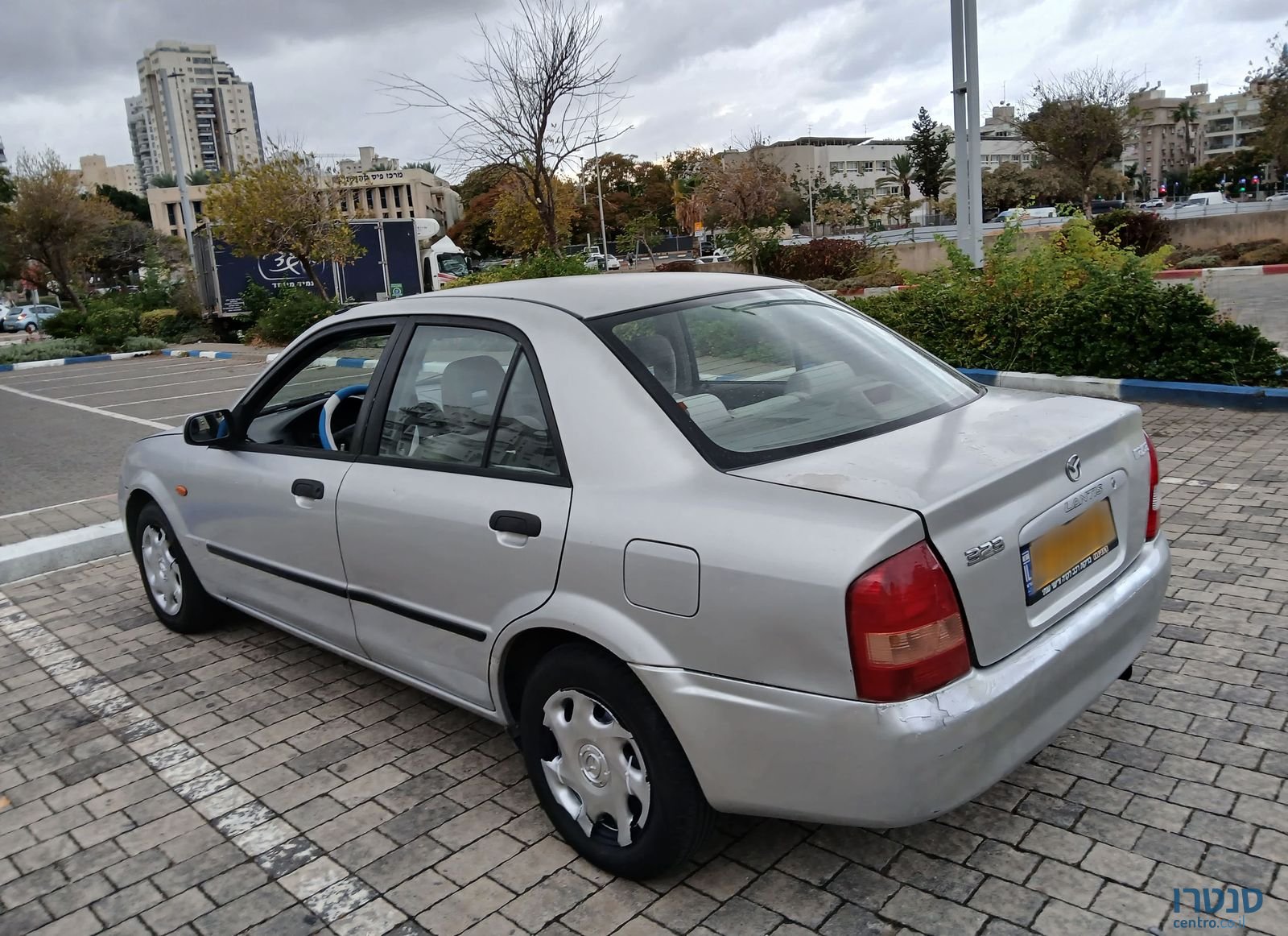 2004' Mazda 323 מאזדה photo #3