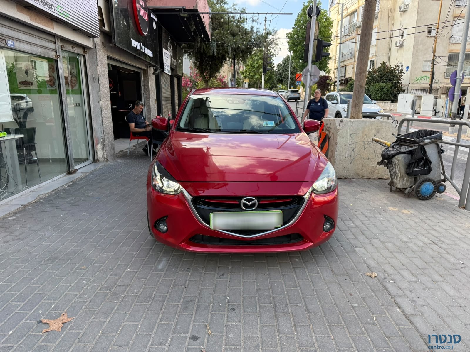 2015' Mazda 2 photo #1