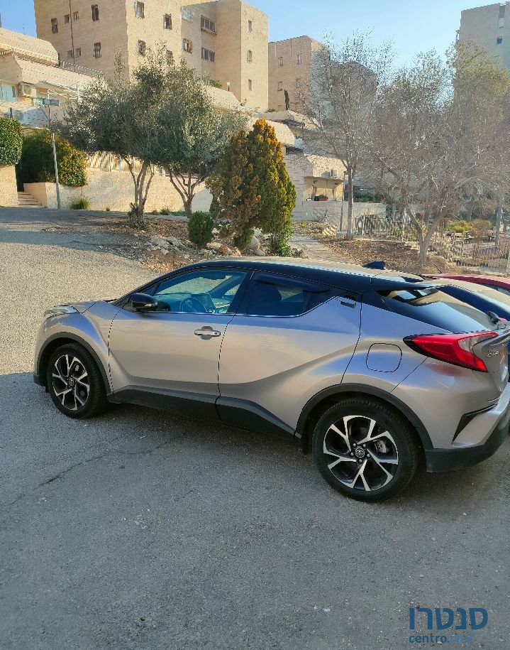 2019' Toyota C-Hr טויוטה photo #1