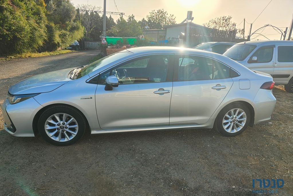 2020' Toyota Corolla טויוטה קורולה photo #2