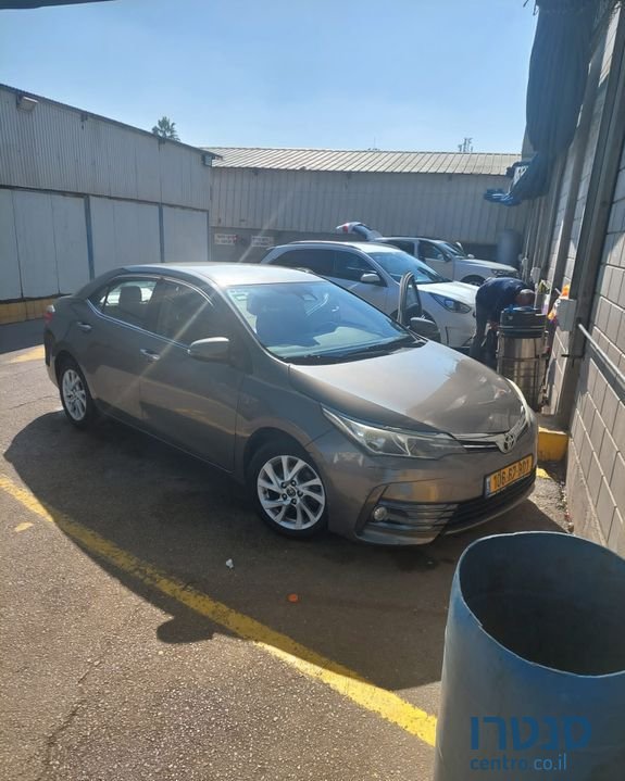 2017' Toyota Corolla טויוטה קורולה photo #1